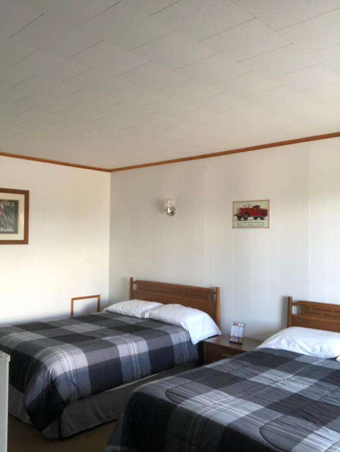 Firehouse Inn Saint-Ignace Extérieur photo